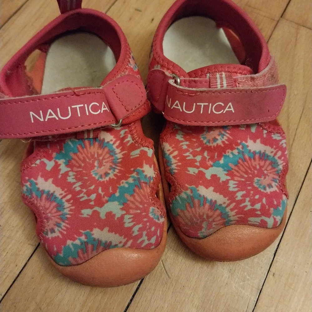 Nautica water shoe girls
